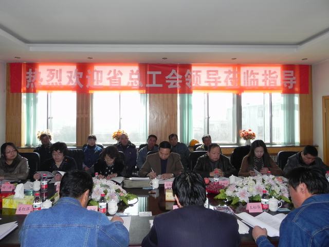 深入車間班組、“零距離”接觸職工、體驗(yàn)職工生活、傾聽職工心聲